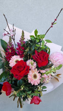 Load image into Gallery viewer, Florist Choice - Seasonal Flowers
